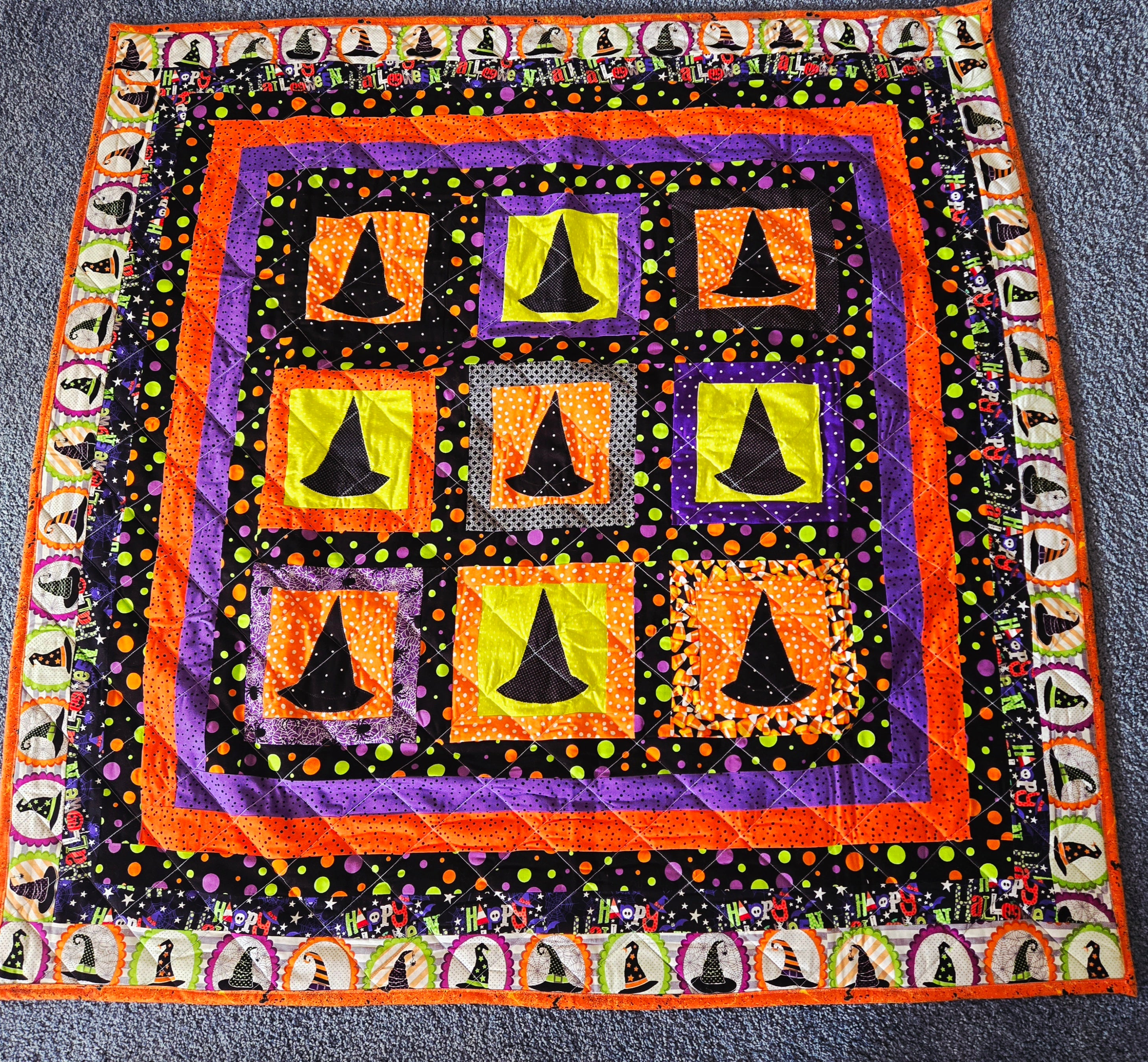 Witch Hat Halloween Medium Quilt